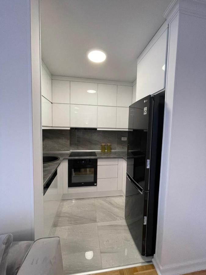 Penny Stan Na Dan Apartment Bijeljina Ngoại thất bức ảnh